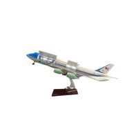 Maquette d'avion de passagers 747 Air Force One à double porte avec éclairage et roues, ornement d'aviation statique simulé