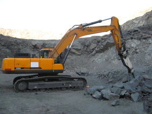 Sany escavatore cingolato SE500LC 50 Ton con cingolo di gomma 260*109*84 al Pakistan - Product Image 5