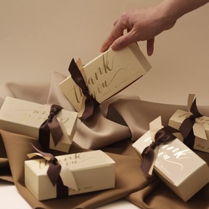 Boîte cadeau de mariage en relief avec <span class=keywords><strong>avantage</strong></span> UV, boîtes à bonbons, chocolats, friandises d'anniversaire avec ruban à des fins décoratives - Product Image 3