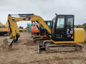 Excavatrice sur chenilles hydraulique Caterpillar d'occasion en excellent état : modèles 305.5e2, 305.5E, 306, 305, 307, 312, 315, 320 - Product Image 3