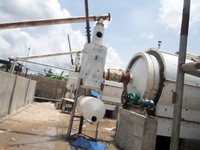 Machine de Pyrolyse LanNing pour Recyclage de Pneus Usagés, Convertissant les Pneus Usés en Huile Combustible