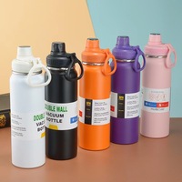 Bouteille d'eau sport en acier inoxydable à isolation sous vide Atlas DrinkWare K135 grande capacité avec affichage LED de la température et sangle pour le camping