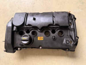 11127646553 11127601863 ฝาครอบป้องกันเครื่องยนต์แท้ มือสอง ขายส่ง ฝาครอบวาล์วหัวสูบแท้ สำหรับ BMW N13 F20 F30 - Product Image 2