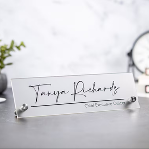 Clear Script Executive Desk CEO Sign New Job Office Small Business Decor Promoción Regalo-Inyección de placa de nombre acrílica de pie - Product Image 1