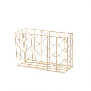 Panier suspendu en métal pour dossiers, organiseur de bureau, porte-revues, support de documents en fer fait main, mobilier de bureau doré, design moderne pour l'école - Product Image 1