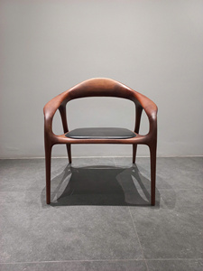 Fauteuil lounge contemporain en bois de noyer, accoudoirs ergonomiques incurvés, finition naturelle à grain ouvert pour la maison, l'hôtel, PISANO - Product Image 2