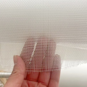 Tela tejida de fibra de vidrio para materiales de techado