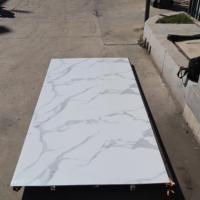 Panneau mural en marbre blanc brillant imperméable de 4x8 pieds, fin, gris clair, avec revêtement UV, pour la rénovation complète d'appartements