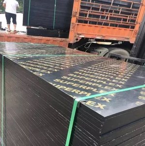 Vente en gros de <span class=keywords><strong>contreplaqué</strong></span> filmé industriel de 18mm peuplier eucalyptus de Chine pour la construction coffrage en béton 12mm - Product Image 3