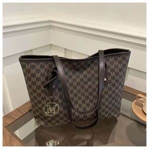 Bolso de mano de mujer de moda personalizado de fábrica, gran capacidad, de piel sintética, bandolera diagonal, bolso tote. - Product Image 2