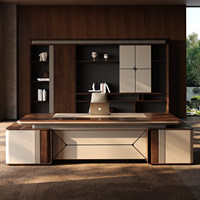 Bureau de direction moderne et esthétique en forme de L avec rangement pour une solution de mobilier de bureau tout-en-un