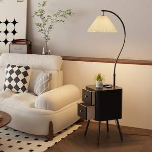 Lampadaire de style vintage avec table d'appoint de rangement pour salon et chambre à coucher, source de lumière LED, zone d'éclairage de 3 m - Product Image 5