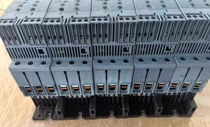 มอเตอร์สตาร์ทเซมิคอนดักเตอร์ SIRIUS 3RW40 ซอฟต์สตาร์ทเตอร์ 63A 30kW 3RW4037-1BB14 110-230V AC/DC ของแท้ใหม่ - Product Image 1
