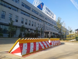 Alta calidad carretera hidráulico <span class=keywords><strong>bloqueador</strong></span> con picos A3 de acero pesado tráfico y control de acceso - Product Image 6