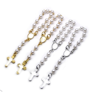 Bracelet miniature en perles imitation 5 mm, design croix, pour enfants - Product Image 1