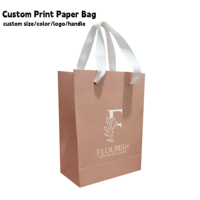 Sacs en papier cadeau de luxe de petite taille, couleur rose blush, avec poignées, imprimés avec un logo personnalisé, pour la promotion de marques cosmétiques, de bougies et d'emballages de beauté