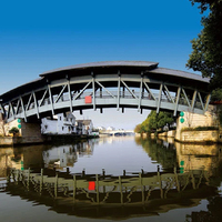 Structure de pont en acier de conception moderne durable personnalisée, cadre de portail portable