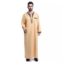 Modeste islamique vêtements arabe Jubah nouveau Design broderie Thobes avec poches décontracté Thobe Robe pour hommes M0109
