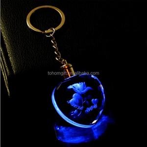 Porte-clés en cristal personnalisé avec gravure laser 3D / Porte-clés en cristal LED - Product Image 2