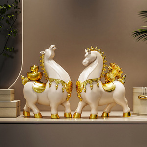 Adorno de Caballo con Acabado Brillante en Resina, Decoración para Sala de Estar, Mueble para TV, Vinoteca, Regalo - Product Image 3