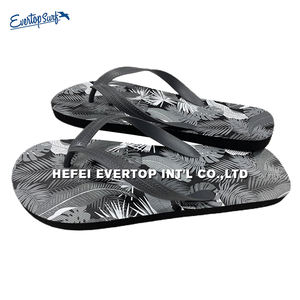 Chaussons de plage antidérapants pour hommes, fabrication directe d'usine, personnalisables - Product Image 4