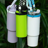 Nouvel ensemble de bagues rondes personnalisables avec logo pour bouteille d'eau en silicone, bracelet, anneau de fixation pour gobelet en silicone, cordon et anneau pour tasse d'eau