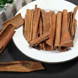 <span class=keywords><strong>Canela</strong></span> Cassia <span class=keywords><strong>de</strong></span> Guangxi en Trozos y Rollos Enteros, Especia Natural Seca Mixta para Sazonar, Extracción, Venta al por Mayor a Granel - Product Image 2
