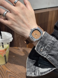 Orologio al Quarzo di Lusso da Uomo, Cassa in Lega, Cinturino in Silicone, Stile Business Giovanile, Luminoso, Impermeabile, alla Moda - Product Image 5