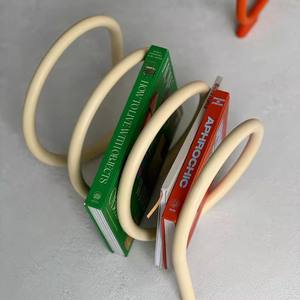 Directamente de fábrica, proveedor de China, forma de resorte decorativa, alambre de Metal, periódico, revistero, estante de exhibición - Product Image 2