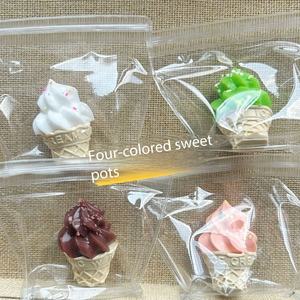 Jouet de simulation alimentaire en silicone de qualité alimentaire, en forme de cornet de crème glacée, à pétrir, avec chaîne suspendue, pour la <span class=keywords><strong>d</strong></span>écompression, vente en gros - Product Image 2