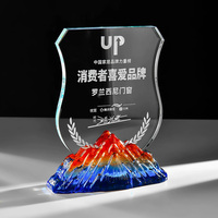 2025 nouveau trophée de Plaque de prix en verre en forme de bouclier de cristal de conception avec MH-MJ0409 de support de montagne arc-en-ciel