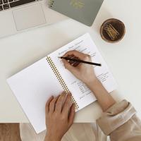 Cuaderno Espiral A5 de 120 Páginas con Estampado en Caliente de Flores, Papel Grueso, Línea Simple, para Uso Escolar y de Oficina, Cuadernos