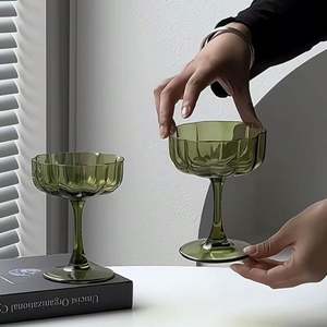 Pétale Rose Forme De Fleur Cristal Verre <span class=keywords><strong>Martini</strong></span> Verre Creative Haute Borosilicate Cocktail Verre De Mariage Vin 200ml Capacité Moderne - Product Image 5