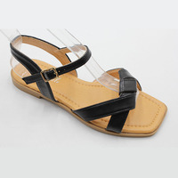 Nouvelles Arrivées Sandales plates de luxe sexy à lanières en cuir PU pour femmes et chaussures pour dames en stock Sandale Plate Pour Femme
