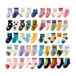 Calcetines antideslizantes de algodón suave con dibujos para bebés, tobilleros para niños y niñas, 40 diseños personalizados, lote de 5 unidades - Product Image 1