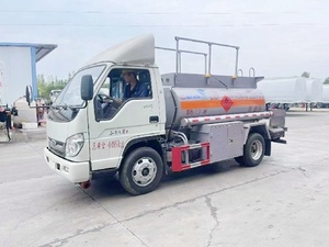 Camions-citernes à carburant neufs de 5000 litres, camions-citernes à huile diesel de 5 m3, camions-citernes de ravitaillement en carburant, fournis par l'usine aux Émirats arabes unis - Product Image 5