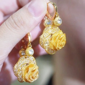 Light Luxury Rose Flower Stud Earrings Fashion <strong>High</strong>-<strong>end</strong> Copper Diamond Studded Flower Earrings <strong>Jewelry</strong> for Women - Product Image 3