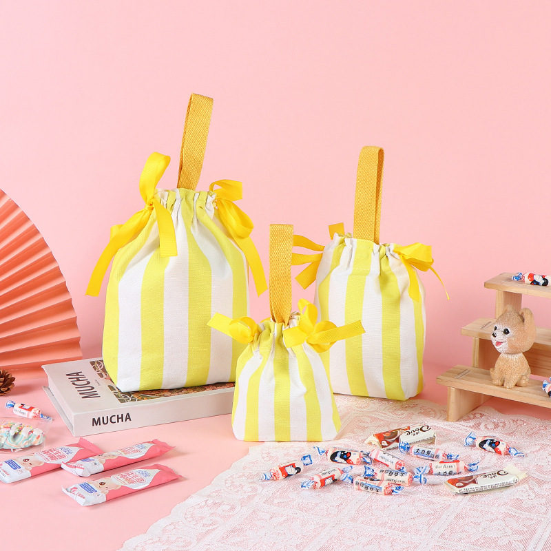 Grand sac cadeau jaune