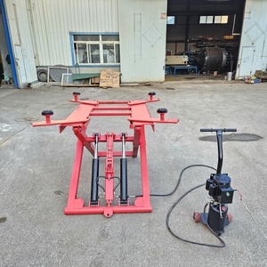 Pengangkat Mobil Berkualitas Tinggi 7000 lb dengan Silinder Hidrolik Desain Gunting yang Mudah Dioperasikan untuk Garasi Rumah - Product Image 2