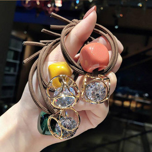 Korean retro high-stretch handmade pearl hair ring does not hurt the head rope hair <b>sweet</b> <b>personality</b> hair rope headdress women - Product Image 2