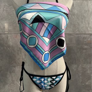 Set Bikini Stampato 3 Pezzi con Copricostume Sarong, <span class=keywords><strong>Costume</strong></span> da Bagno Retrò Colorato con Gonna Avvolgente per Vacanze al Mare - Product Image 4