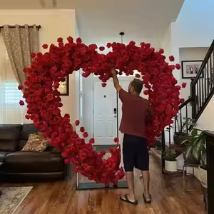 Arco de flores artificiales rosas al por mayor, arco de flores en forma de corazón, telón de fondo, decoración de arco de flores de seda para boda - Product Image 1
