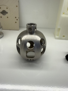 โรงงานแหล่งผลิตที่เชื่อถือได้ รับผลิตชิ้นส่วนโลหะด้วยเครื่อง CNC ชิ้นส่วนสแตนเลส CNC บริการผลิตชิ้นส่วนตามแบบ - Product Image 1