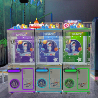 Machine à saisir les poupées Machine à grue à griffes jouet à pièces Cabinet transparent Machine à griffes d'arcade avec paiement par carte
