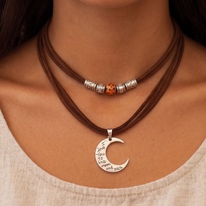 Collar de cuero bohemio para mujer con colgante de planeta y cuentas de piedra natural, joyería informal para el día a día - Product Image 3