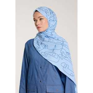 Écharpe en soie Pure Tone à motif périphérique bleu ciel, longue, multifonctionnelle pour femme, impression numérique, 100% soie - Product Image 2