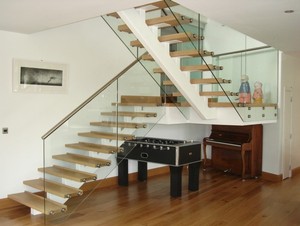 บันไดที่มีโมโนสนและไม้ดอกยางแก้วราวบันได - Product Image 3