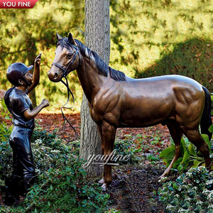 YOUFINE Escultura de Bronce Fundido a Tamaño Real de Jinete y Caballo, Arte Ecuestre Dinámico para Parques y Hipódromos - Product Image 6