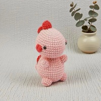 Jouet en peluche dinosaure rose fait main au crochet avec accents rouges, jouet unique pour enfants, adorable décoration de maison, cadeau