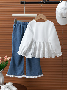 Nuovo Set Primaverile e Autunnale per Ragazze: <span class=keywords><strong>Camicia</strong></span> con Inserti in Pizzo + Pantaloni a Zampa in <span class=keywords><strong>Denim</strong></span> con Fiocco - Product Image 2